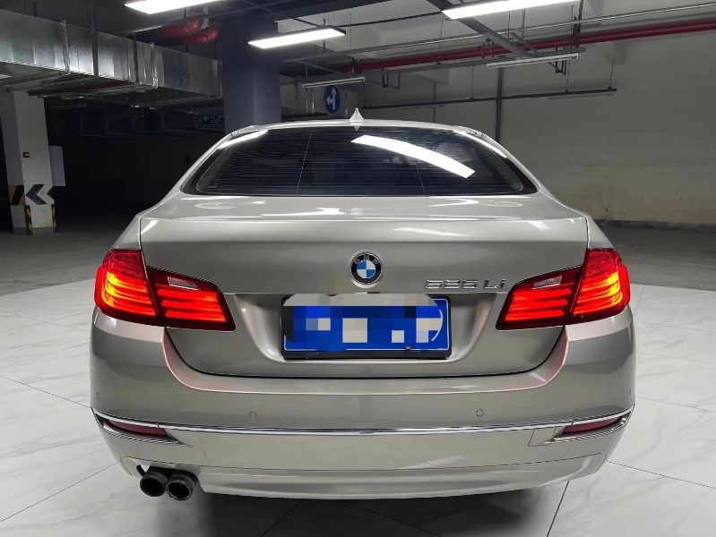 成都15年宝马5系4