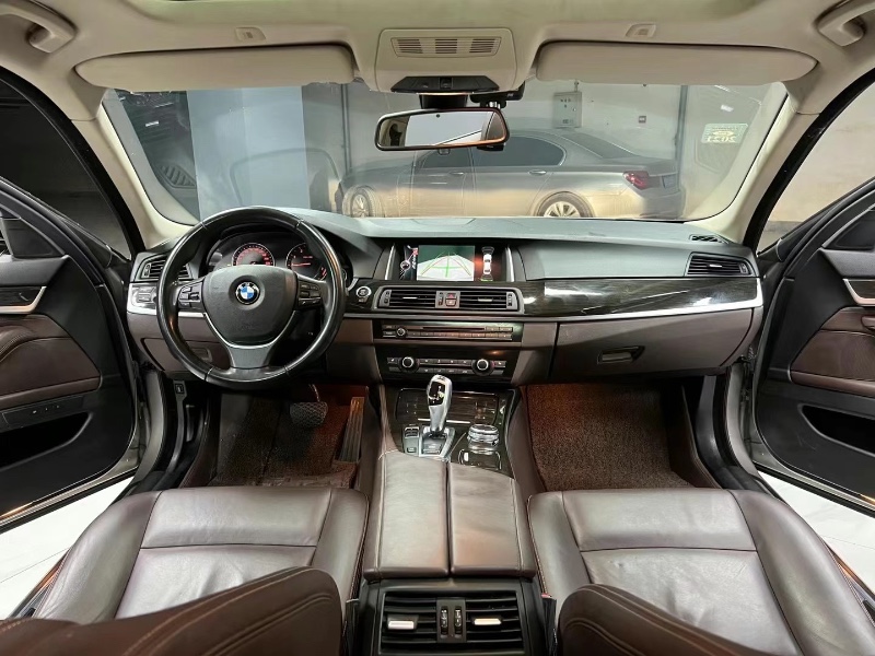 成都15年宝马5系9