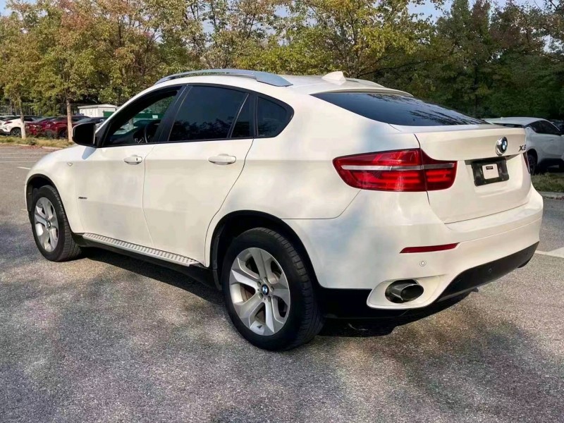 北京14年宝马X69