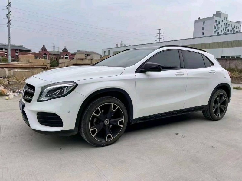 宜昌19年奔馳GLA9