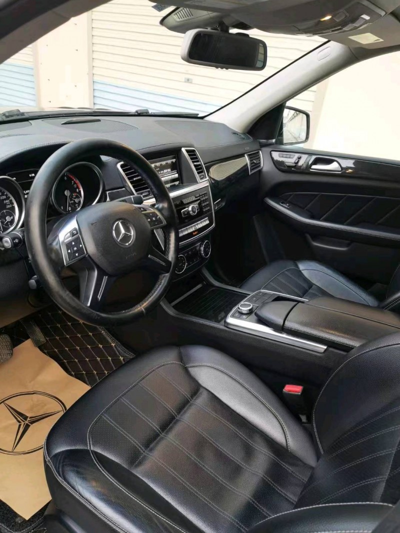 东营17年奔驰GL6