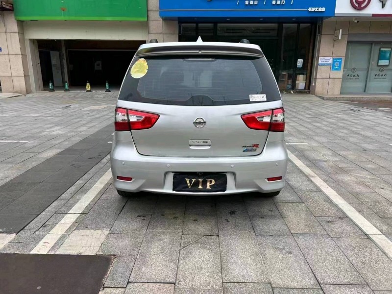 衡阳14年日产骊威5