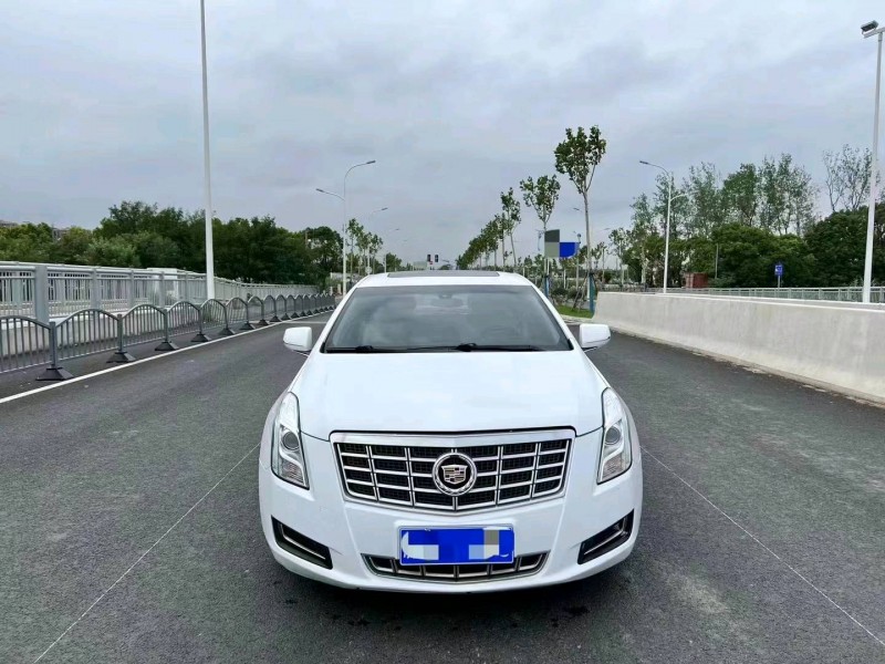 嘉兴15年凯迪拉克XTS1