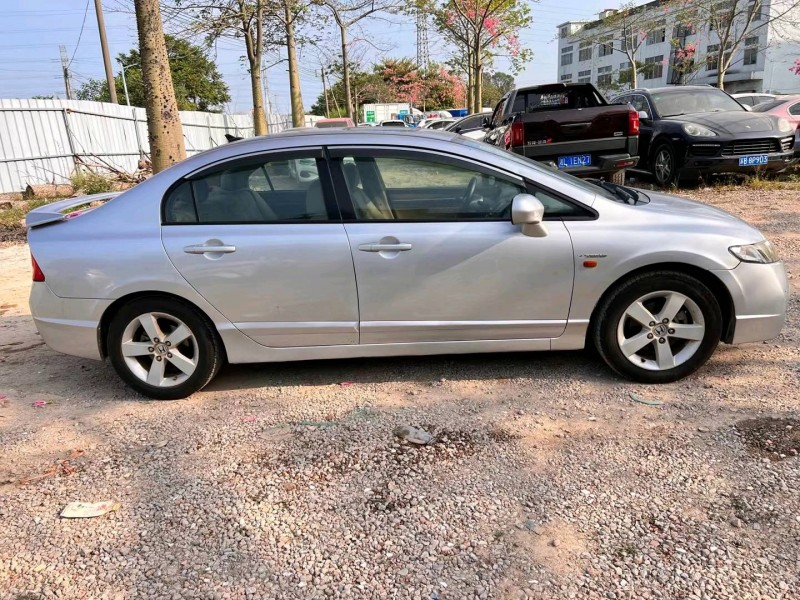 广州07年本田思域2