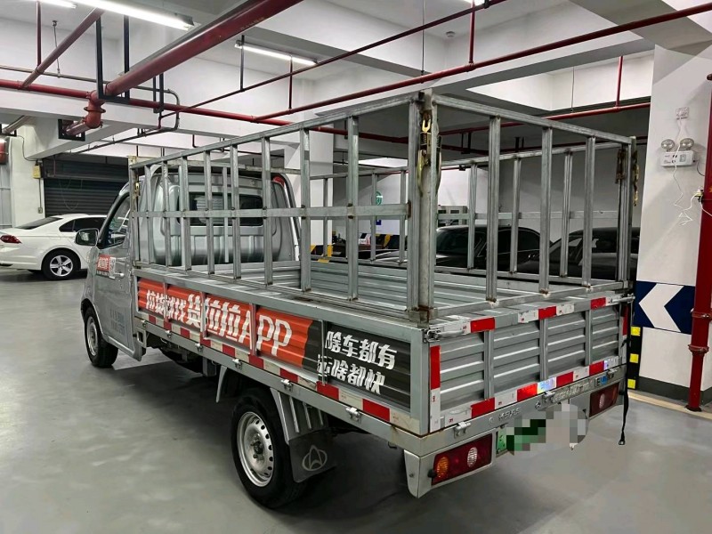 成都22年长安汽车神骐9