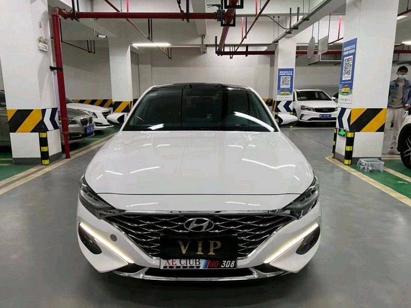 成都21年现代菲斯塔1