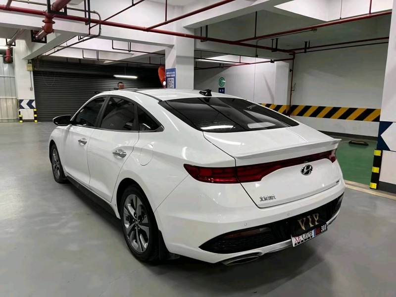 成都21年现代菲斯塔9