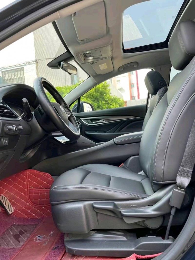 中山21年别克昂科旗9