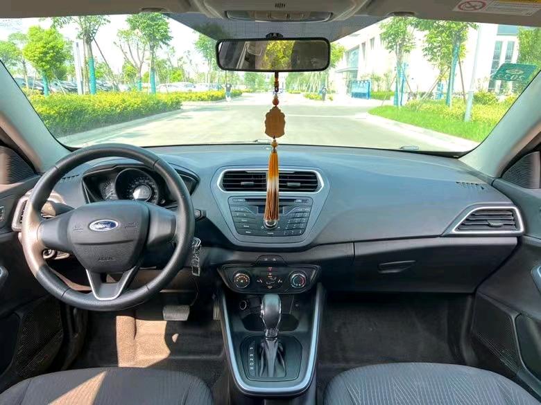 盐城20年福特福睿斯5