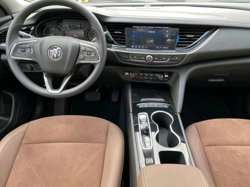 中山22年别克君威8