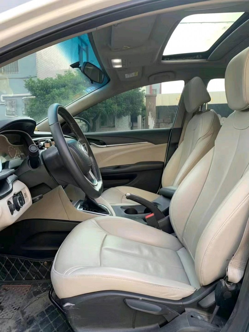 中山19年别克英朗9