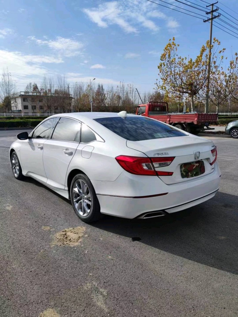 枣庄19年本田雅阁7