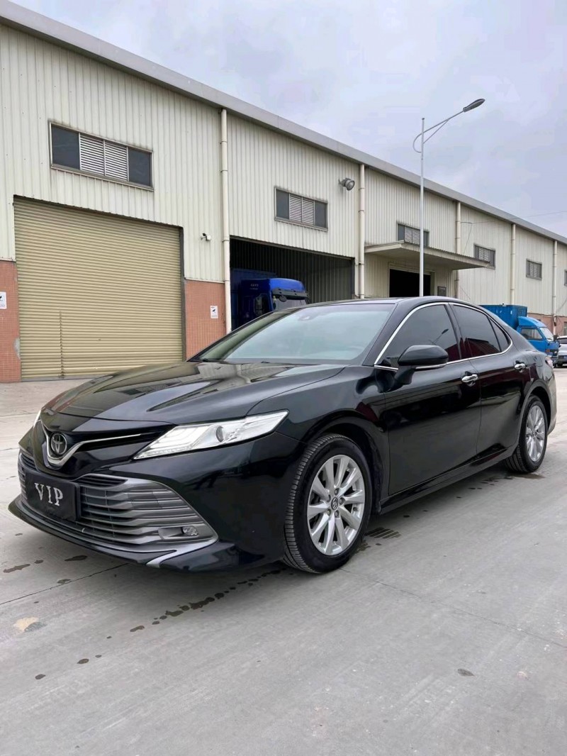 东莞18年丰田凯美瑞2