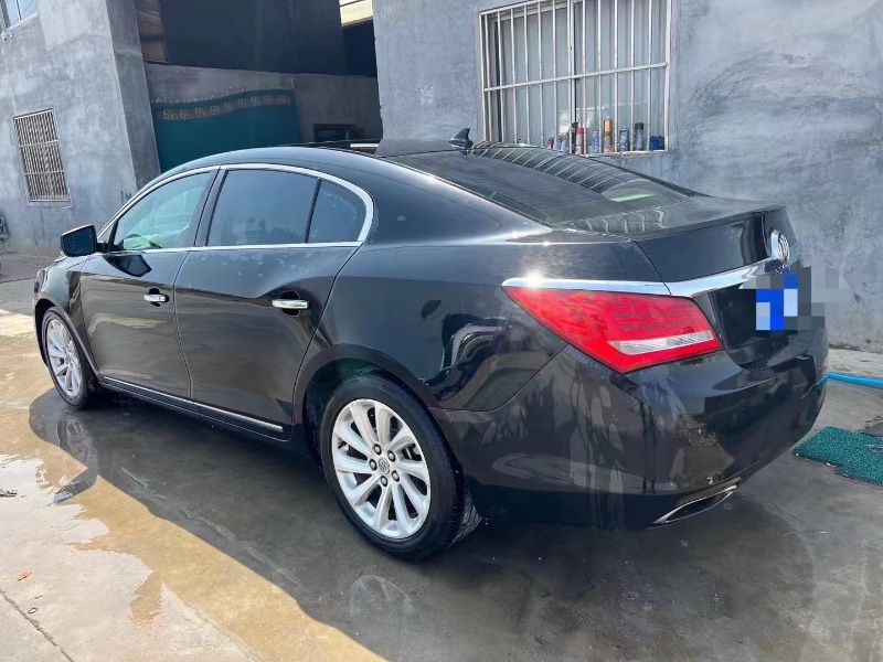 青岛15年别克君越3