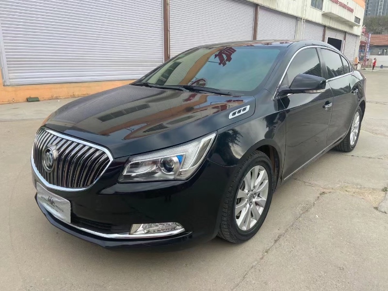 青岛15年别克君越9