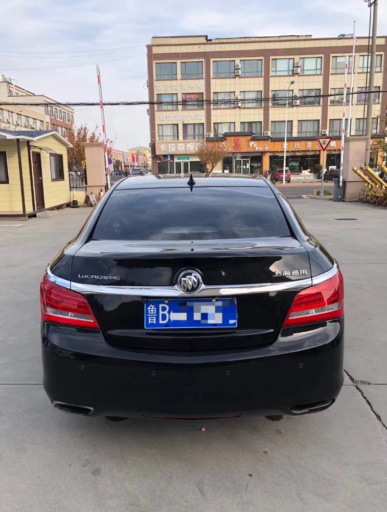 青岛14年别克君越2