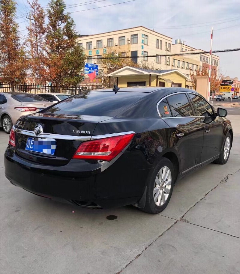 青岛14年别克君越8