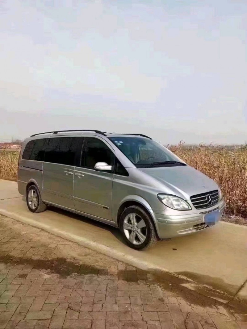 北京11年奔驰唯雅诺2