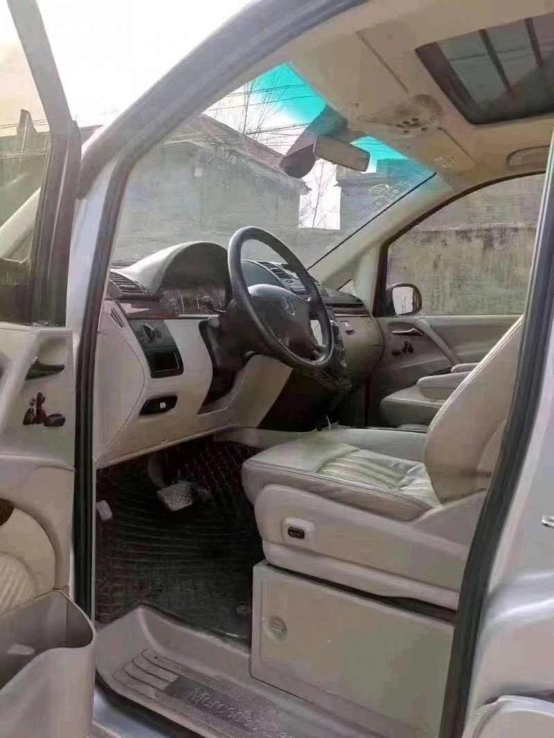 北京11年奔驰唯雅诺6