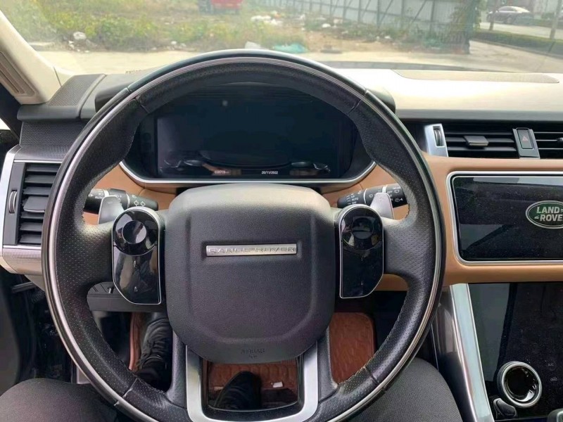 济宁19年路虎揽胜运动5