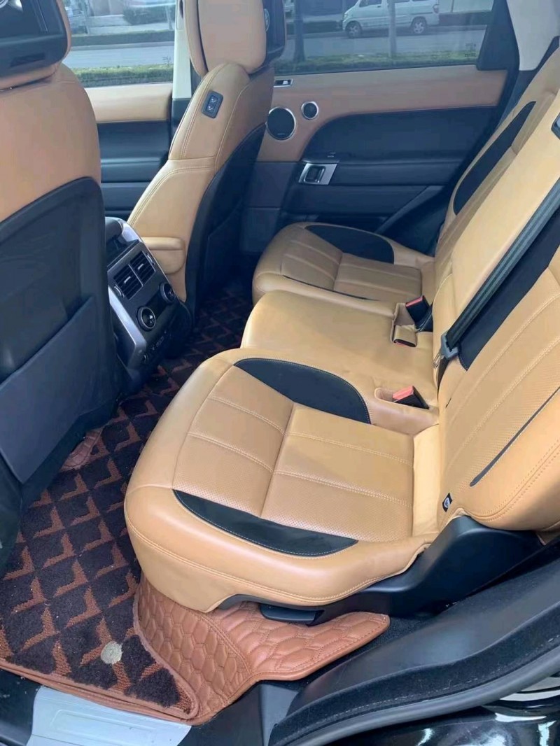 济宁19年路虎揽胜运动4