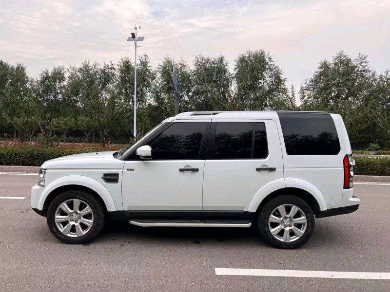 东营15年路虎发现9