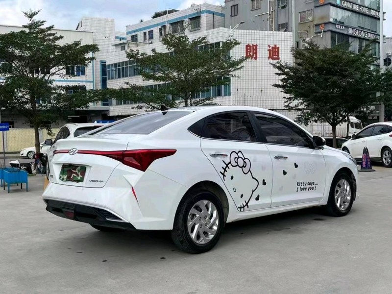 东莞21年现代瑞纳8