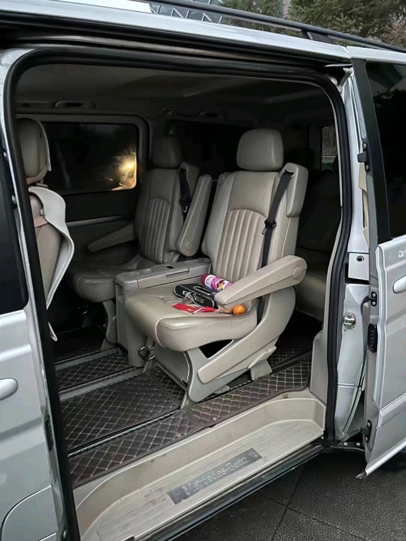 北京10年奔驰唯雅诺6