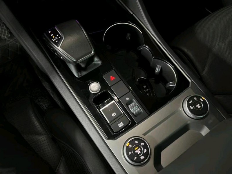 东莞19年大众途锐5