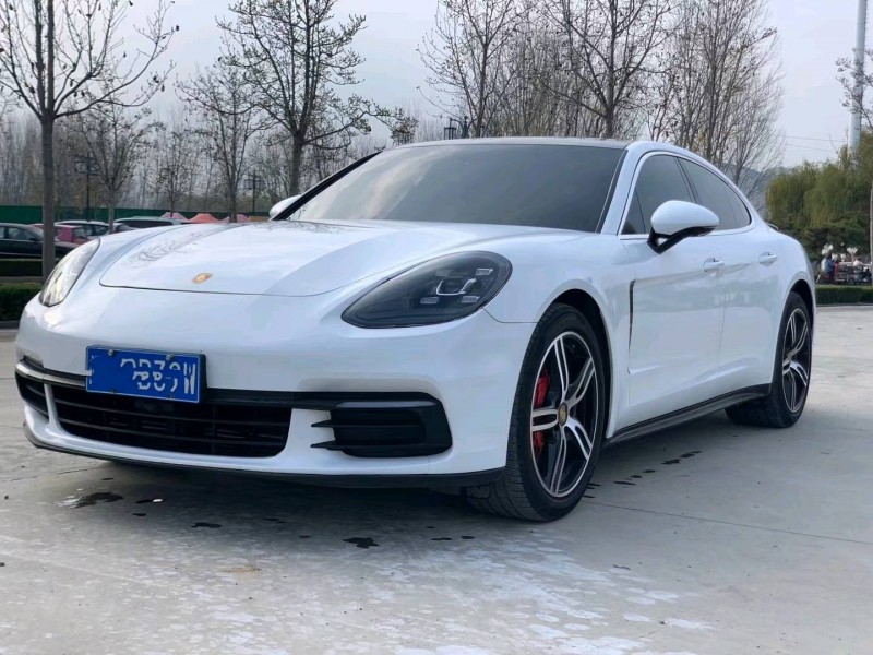 济南18年保时捷帕拉梅拉3