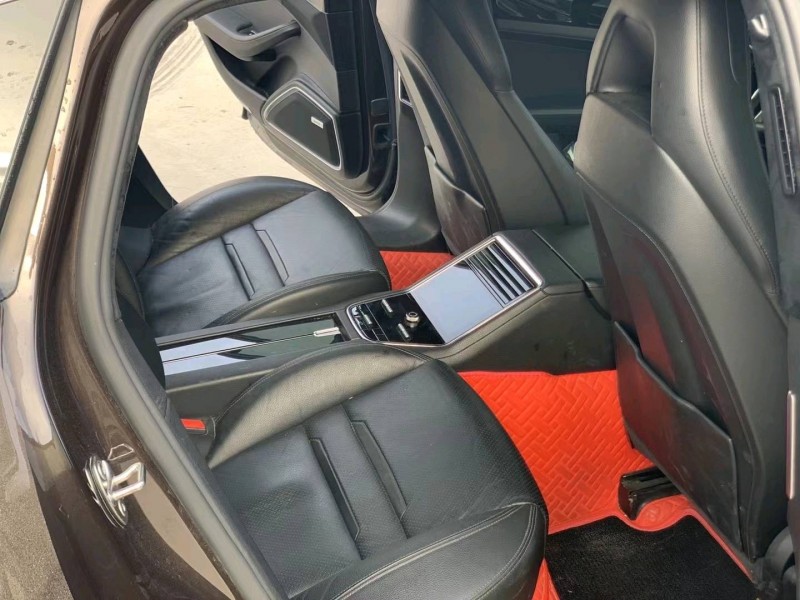 济南18年保时捷帕拉梅拉5