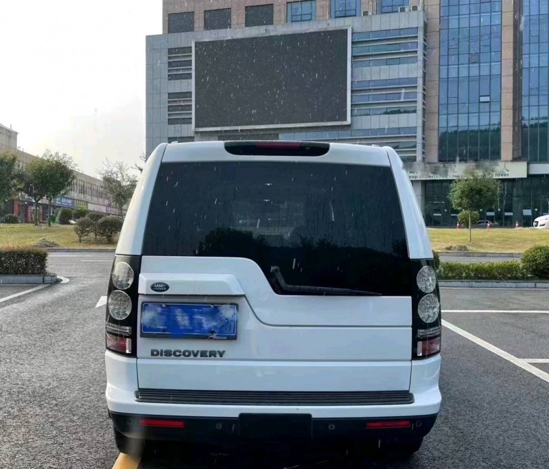 北京16年路虎发现2