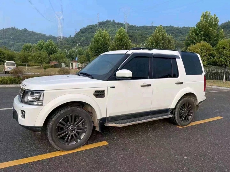 北京16年路虎发现3