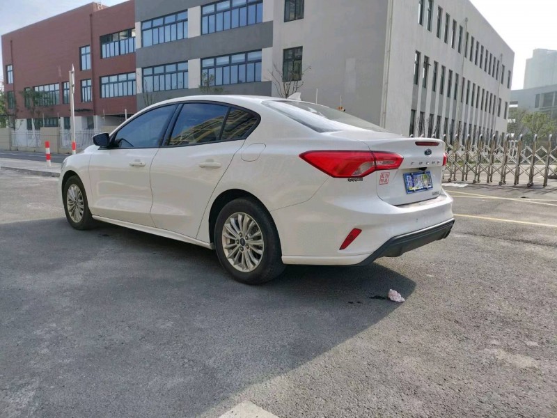 苏州21年福特福克斯7