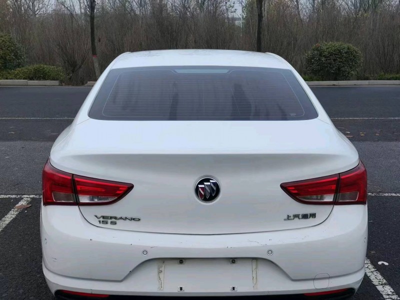 东营18年别克威朗4