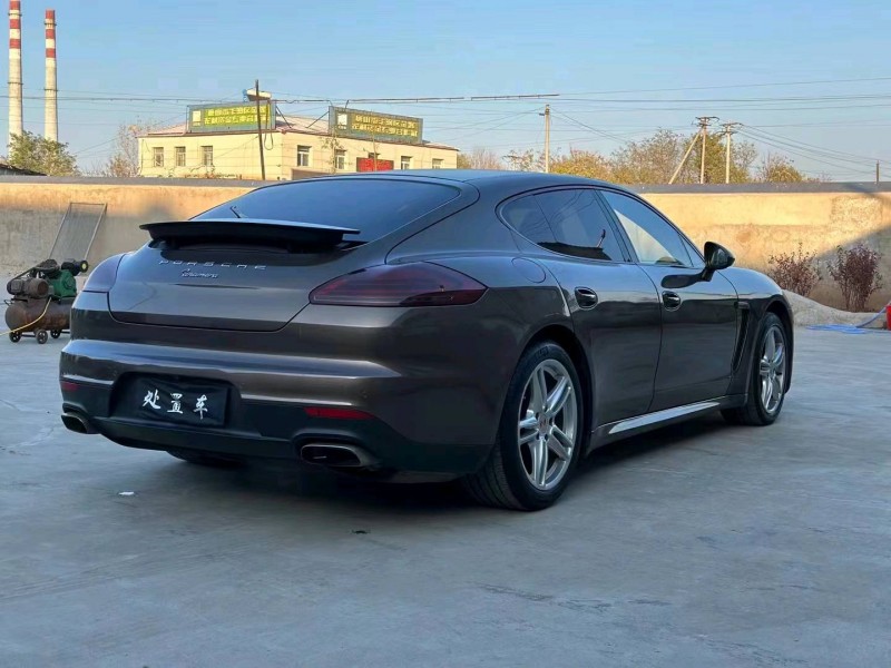 保定15年保时捷帕拉梅拉4