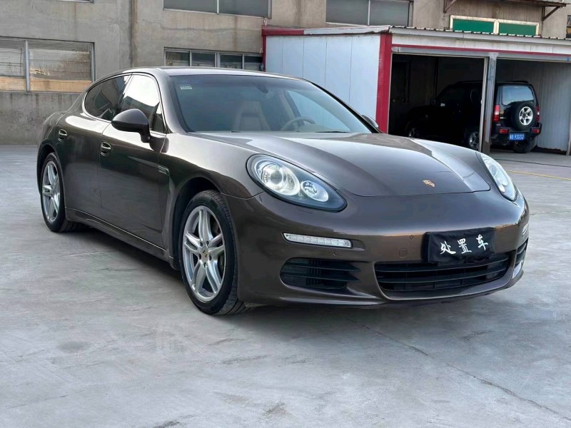 保定15年保时捷帕拉梅拉5