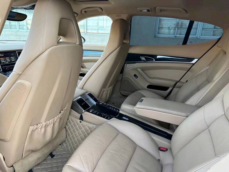 保定15年保时捷帕拉梅拉6