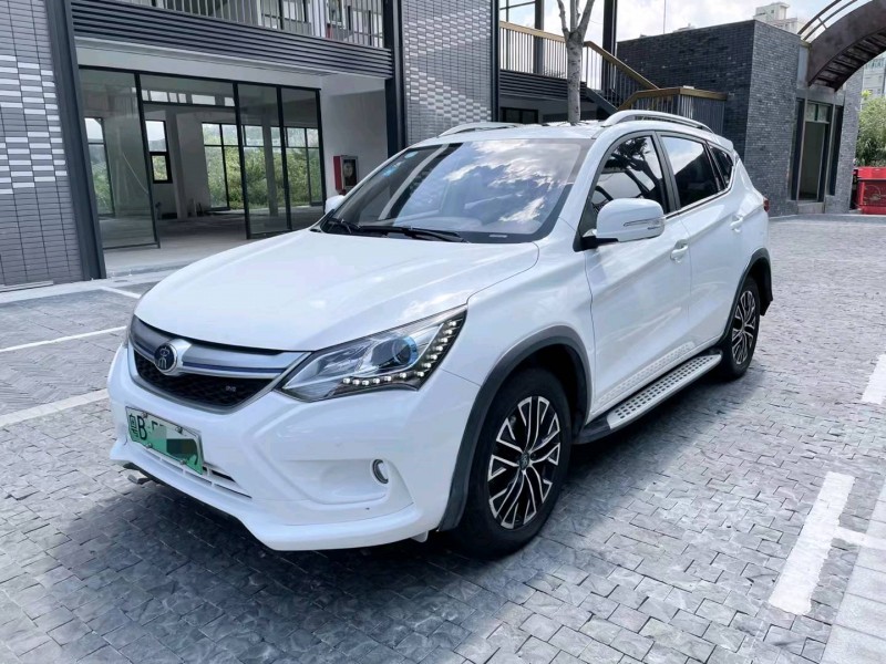 广州17年比亚迪宋3