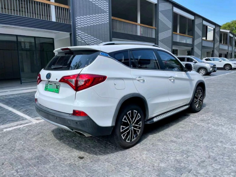 广州17年比亚迪宋7