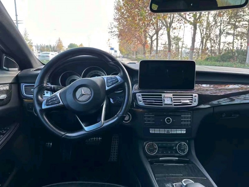 枣庄17年奔驰CLS4