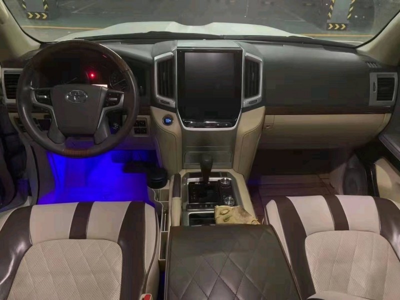 北京19年丰田兰德酷路泽4