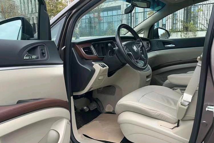 邢台17年别克GL84