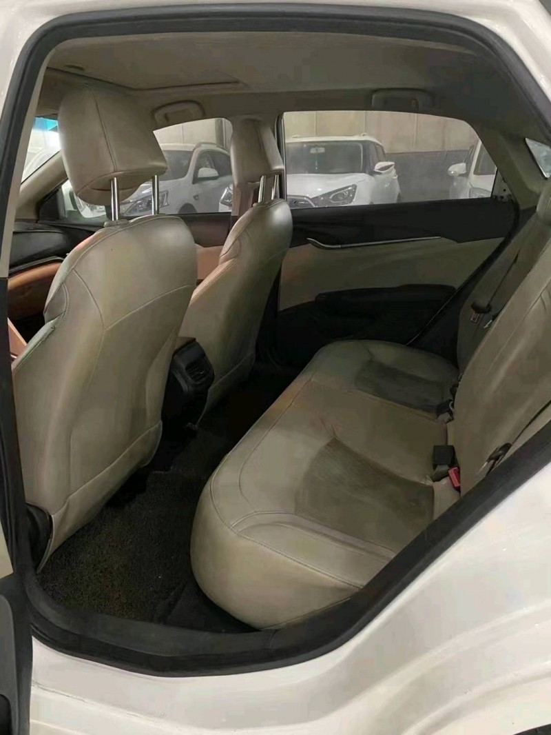 北京17年别克英朗4