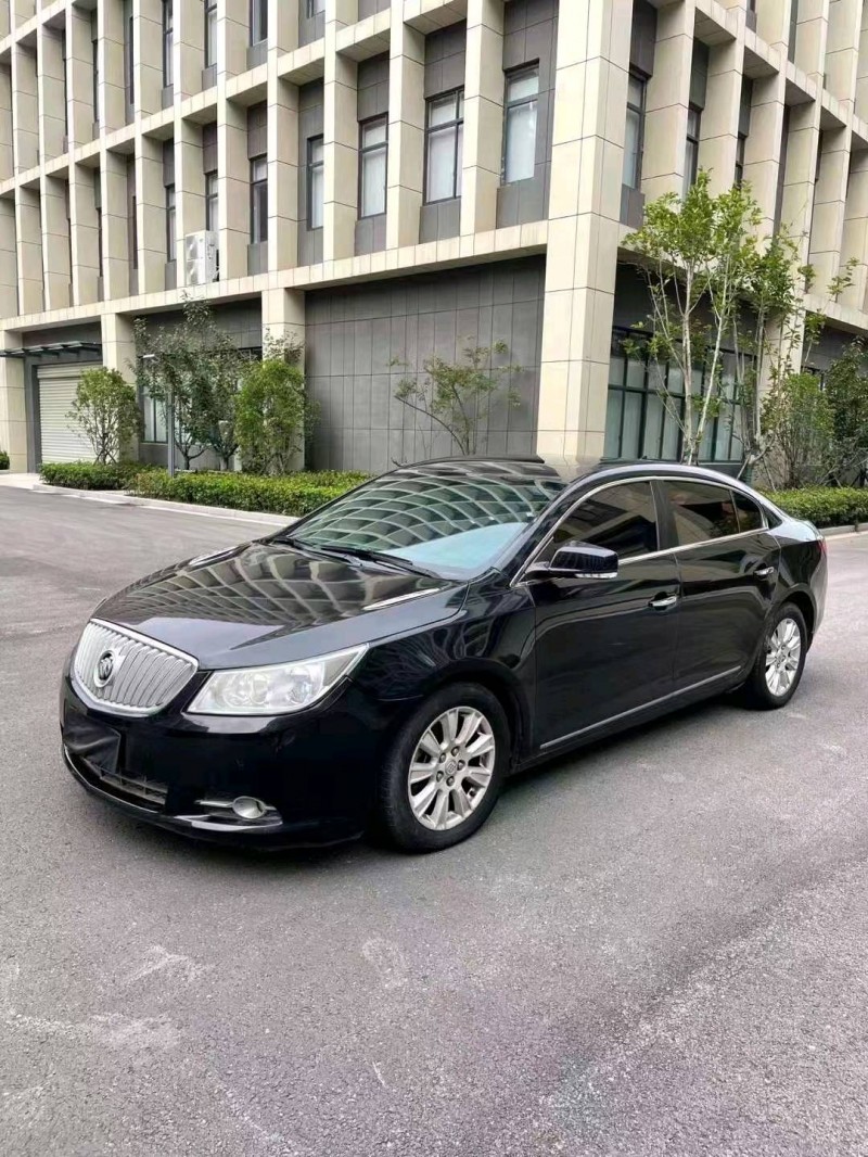 徐州12年别克君越2