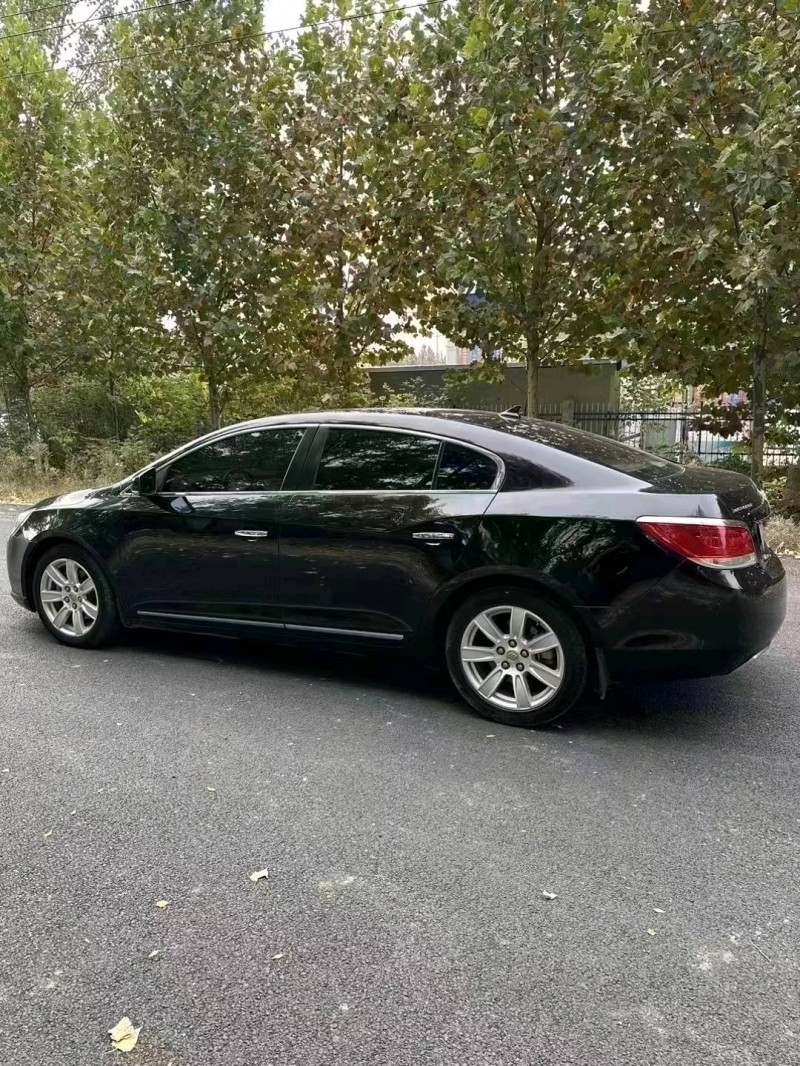 北京13年别克君越7