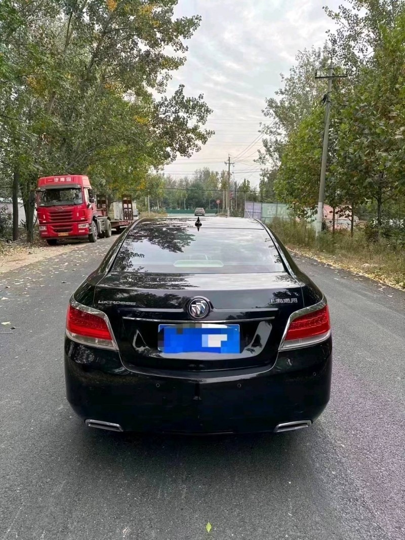 北京13年别克君越9