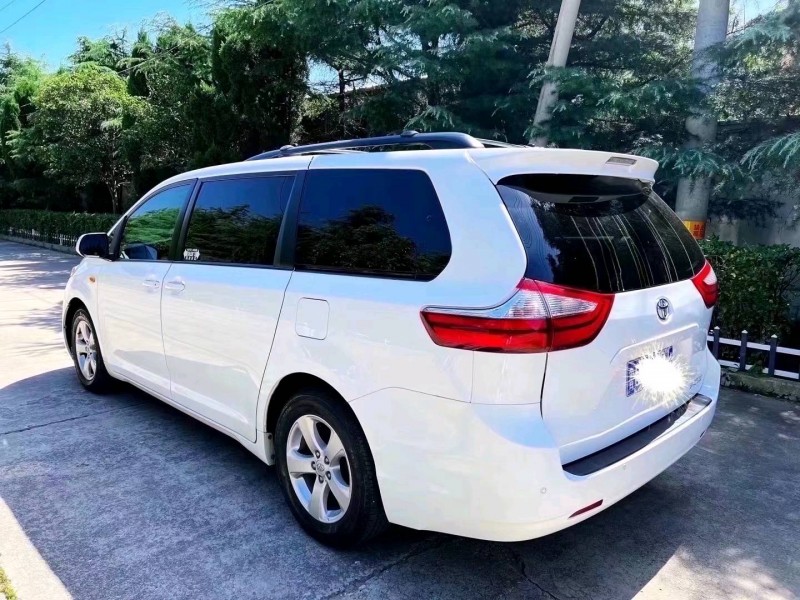 邯郸15年丰田塞纳7