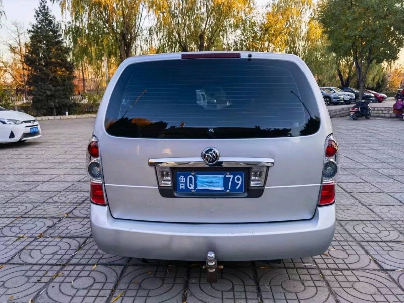 东营16年别克GL83