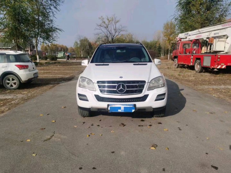 东营11年奔驰ML1